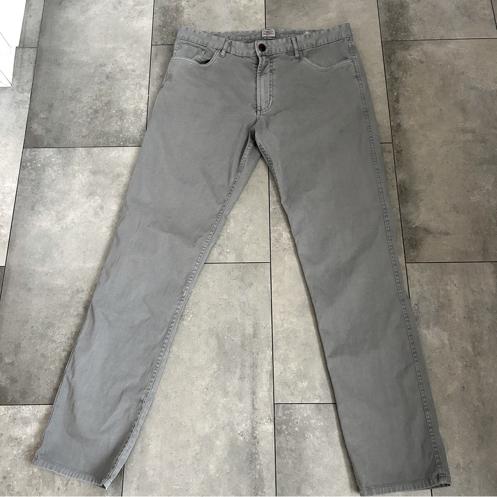 Faherty gray soft wash denim pants jeans size 35 waist.